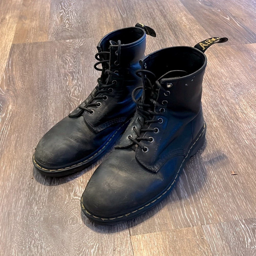 Men’s Dr. Martens black high top boots